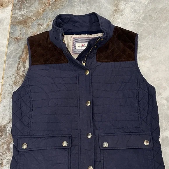 Vineyard Vines Dark Blue Quilted Vest with Dark Brown Details - Picture 5 of 9